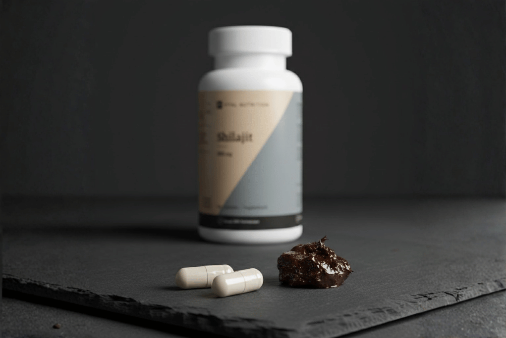 twee shilajit capsule en hars samen met Shaljit van Vital Nutrition